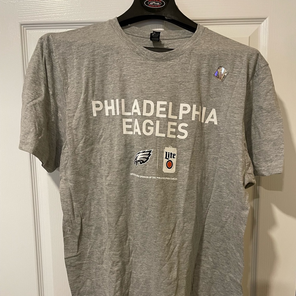 NWOT Miller Lite Philadelphia Eagles short sleeve XL t-shirt